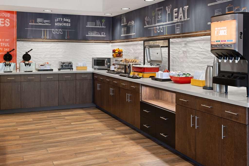 Hampton Inn Cleveland-Airport/Tiedeman Road Brooklyn Restaurant foto
